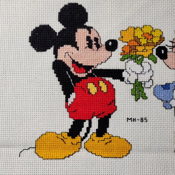COUNTED CROSS STITCH MICKEY MOUSE MINNIE MOUSE FLOWER LOVE HANDMADE - Picture 2 of 6